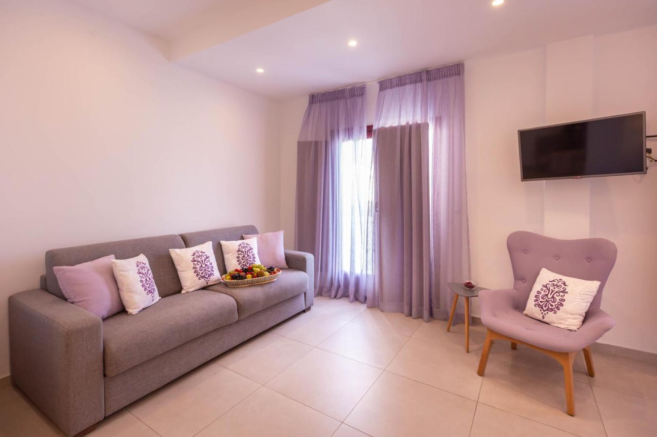 Kamári Mar N Mar Crown Hotel-Suites מראה חיצוני תמונה