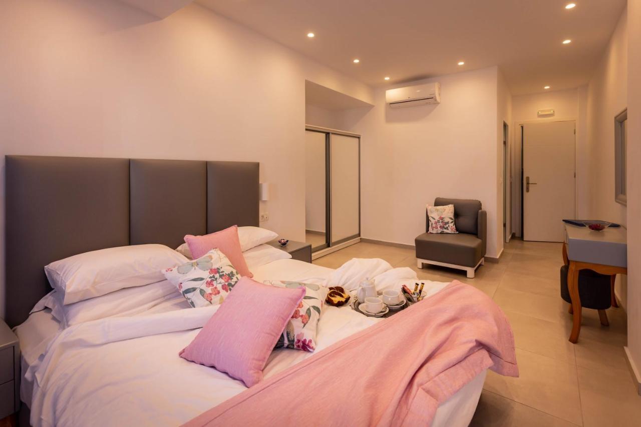 Kamári Mar N Mar Crown Hotel-Suites מראה חיצוני תמונה