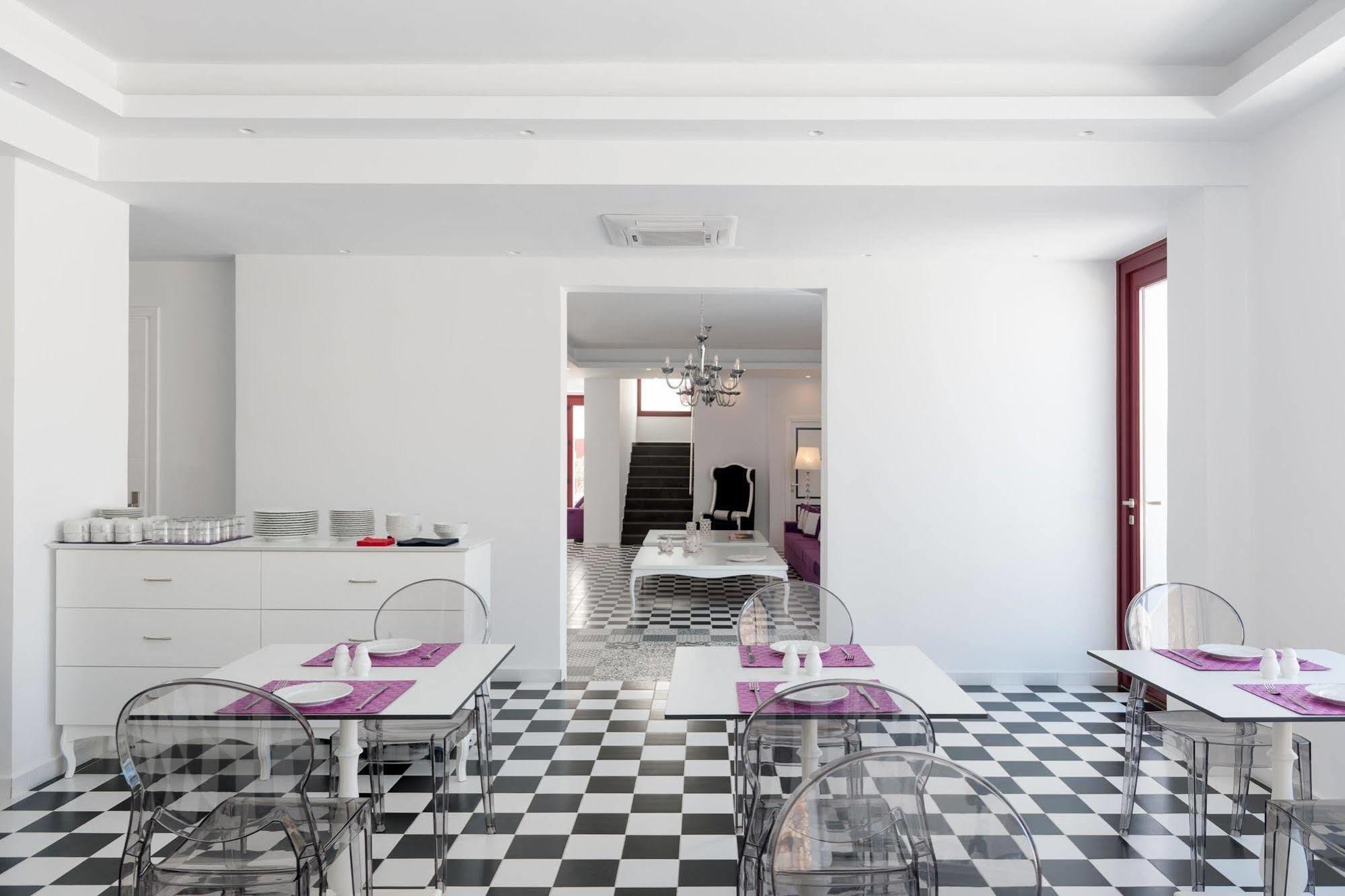 Kamári Mar N Mar Crown Hotel-Suites מראה חיצוני תמונה