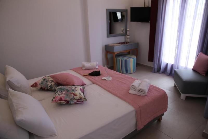 Kamári Mar N Mar Crown Hotel-Suites מראה חיצוני תמונה